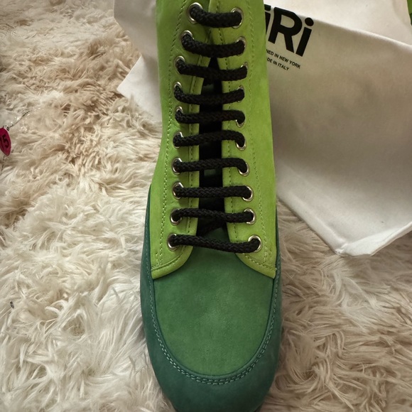 IRI Stylish Green Lace-Up Boots. - Picture 3 of 5